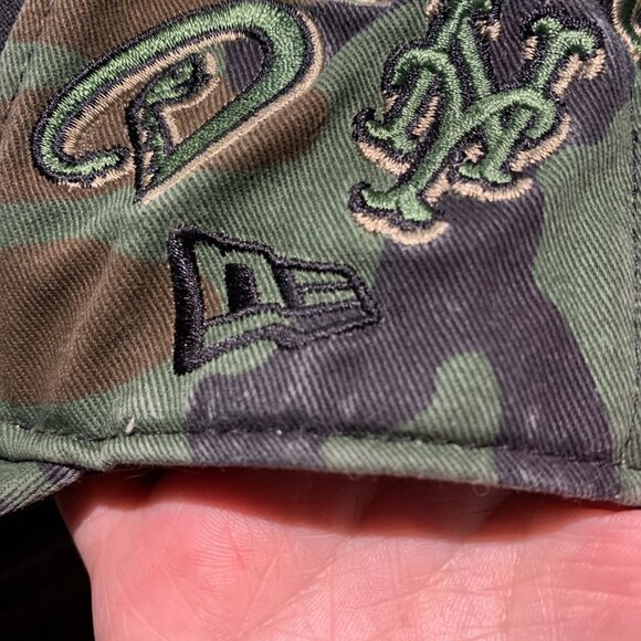 New Era Cap MLB All Over Team Logos 59Fifty Baseball Fitted Camo Hat  7 1/4 Rare - Picture 13 of 16